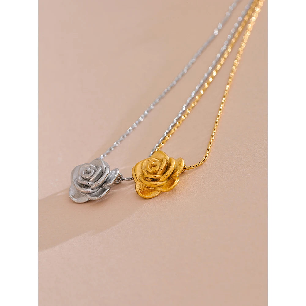 Stereoscopic Flower Pendant Necklace